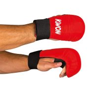 Kwon-Karate-Handschutz-rot-ohne-Daumenschlaufe,-Gr.-XS—XL
